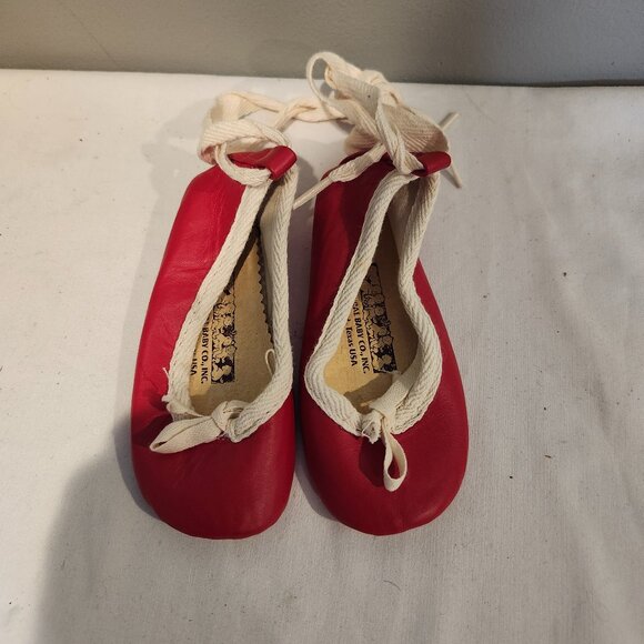Vintage Toddler Red Leather Ballet Shoes By Bear Feet, Texas Size 7 new - Picture 1 of 3